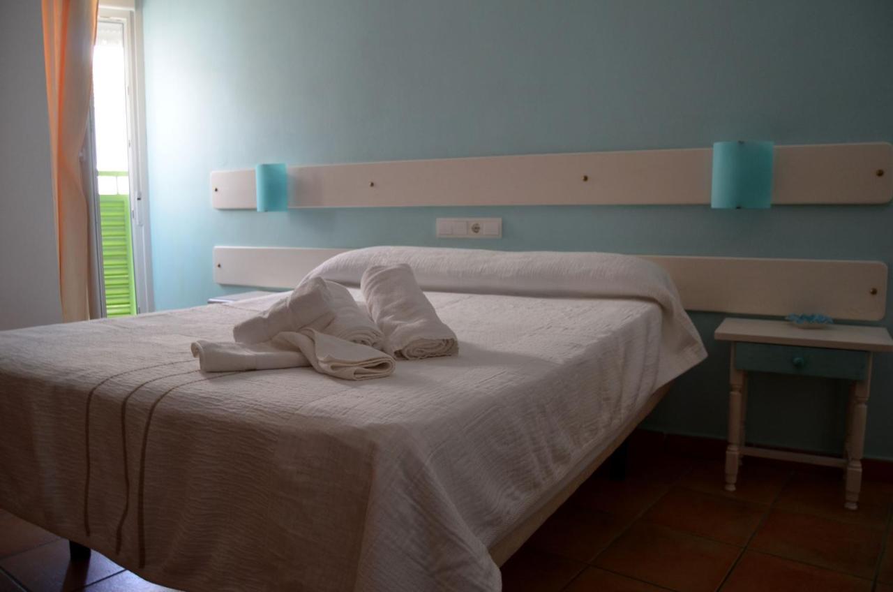 Hostal Dona Antonia Hotel Punta Umbria Ngoại thất bức ảnh