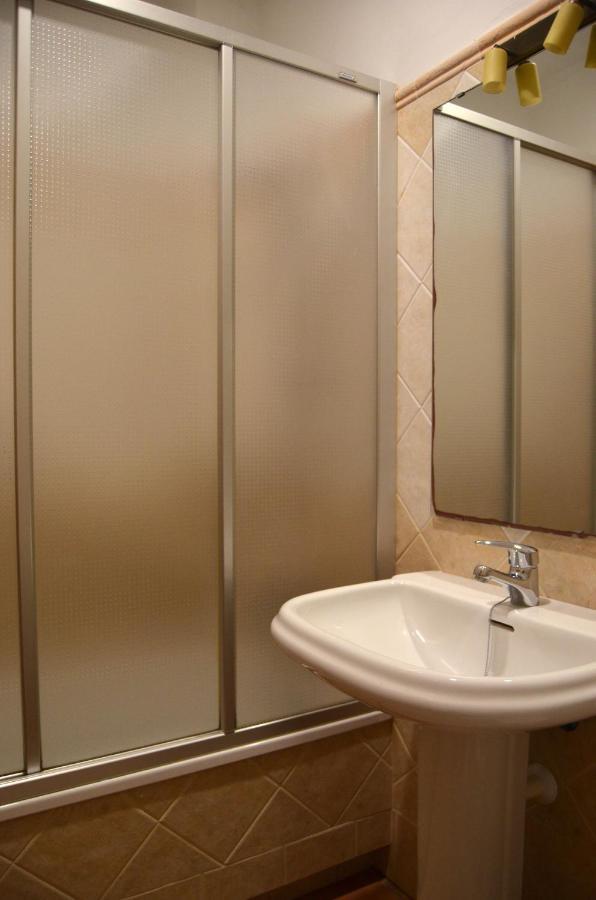 Hostal Dona Antonia Hotel Punta Umbria Ngoại thất bức ảnh