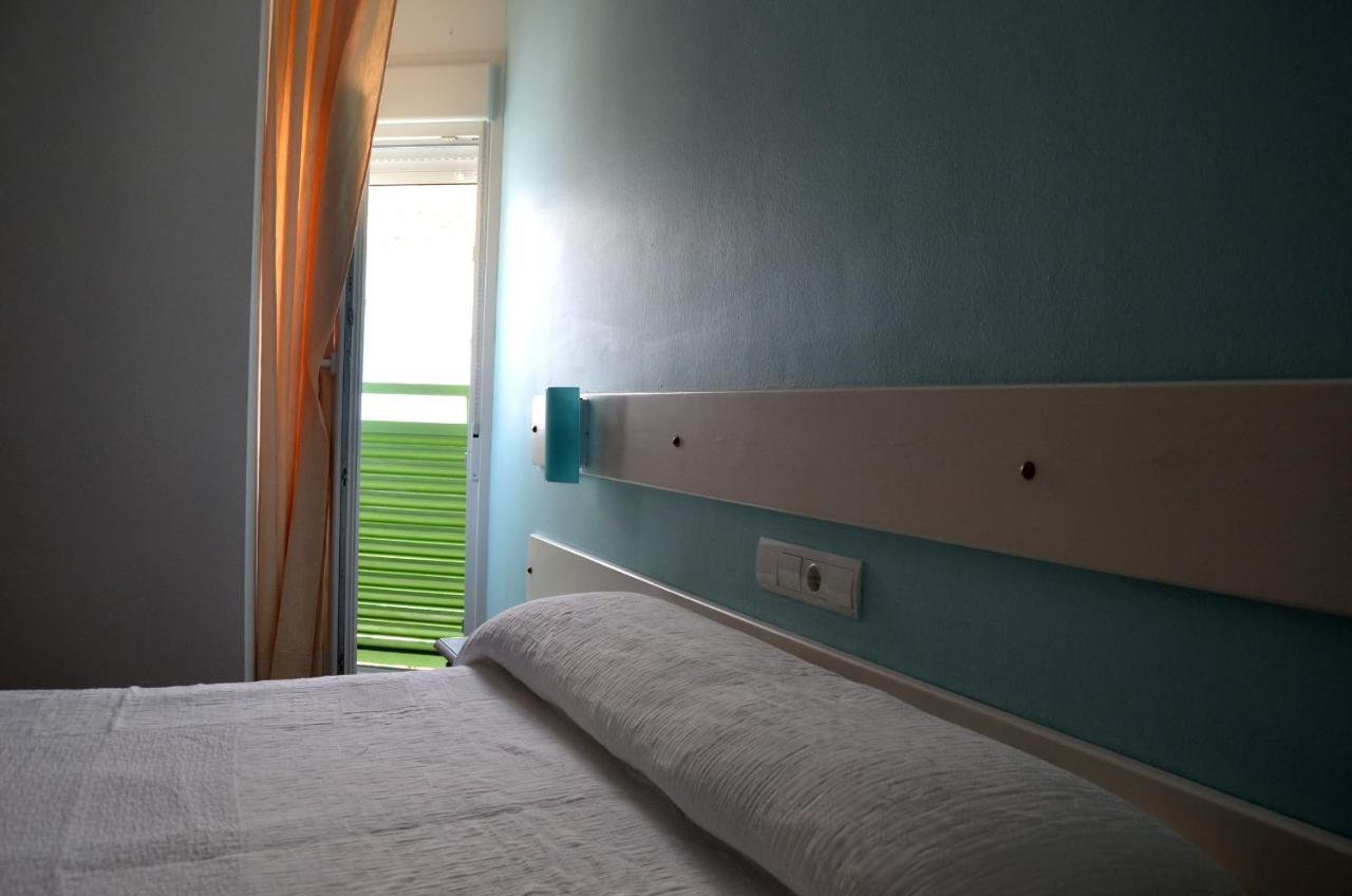 Hostal Dona Antonia Hotel Punta Umbria Ngoại thất bức ảnh