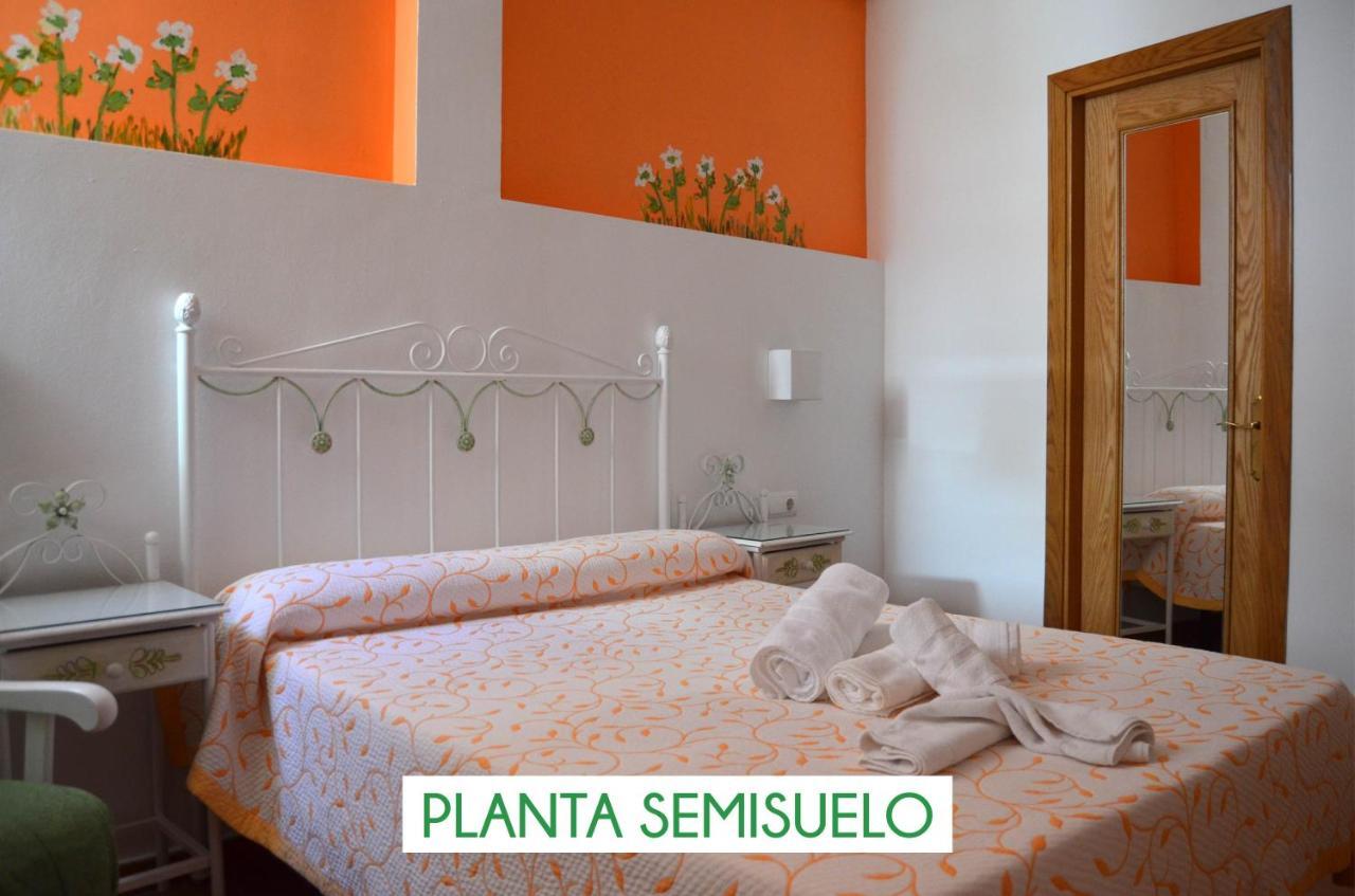 Hostal Dona Antonia Hotel Punta Umbria Ngoại thất bức ảnh