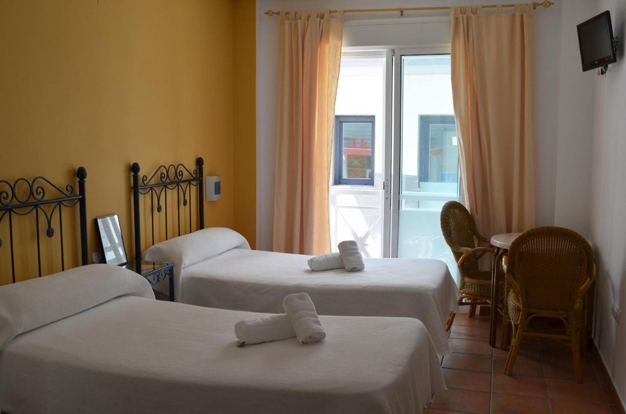 Hostal Dona Antonia Hotel Punta Umbria Ngoại thất bức ảnh